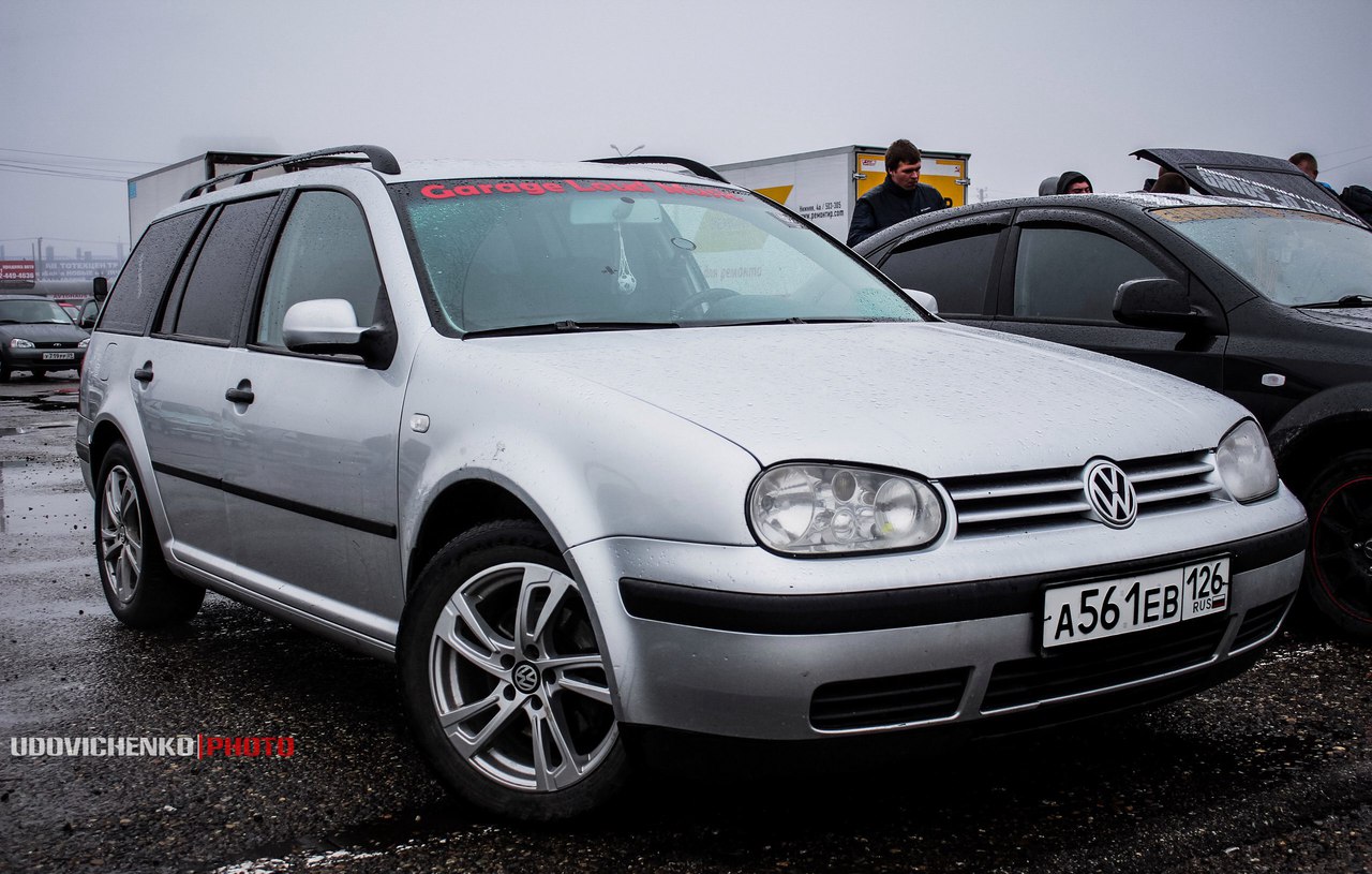 Громкий Volkswagen Golf