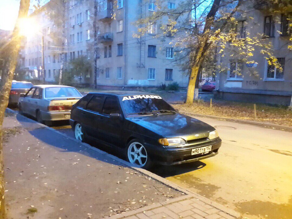 Стена на четырех сабвуферах Machete Sport в ВАЗ-2114